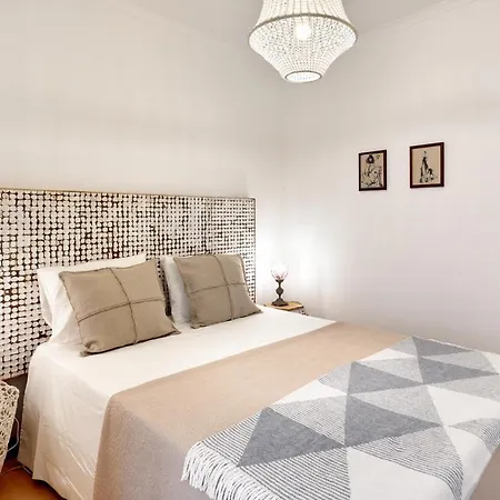 Alfama Terrace Apartman *